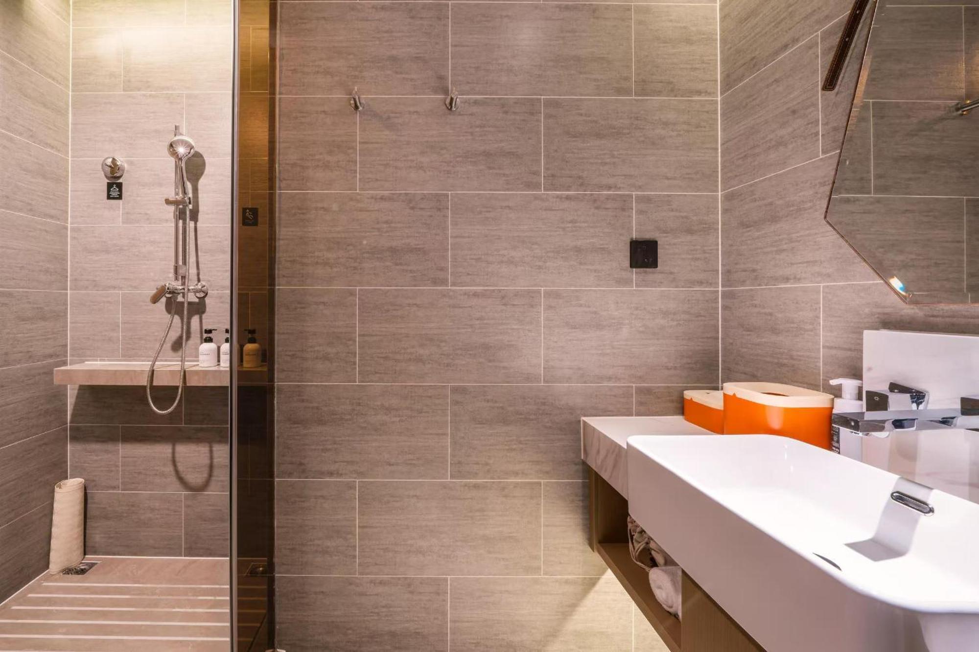 Atour Hotel Luzhou Bubugao New World Dış mekan fotoğraf